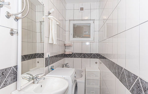 Vakantiehuis - Sibenik-Jadrija , Kroatië - CDJ371 702