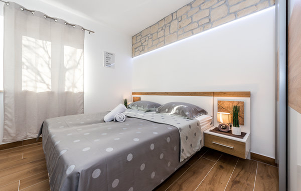Feriehuse - Sibenik-Puljane , Kroatien - CDJ681 603