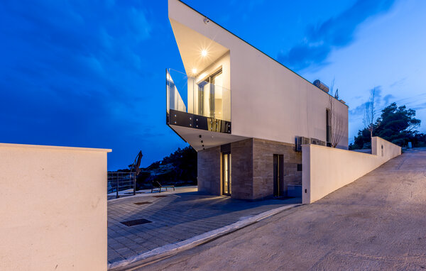 Holiday Home - Peljesac-Dingac , Croatia - CDP761 87