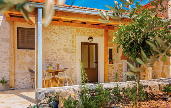 Holiday Home - Ploce-Komin , Croatia - CDR639 82