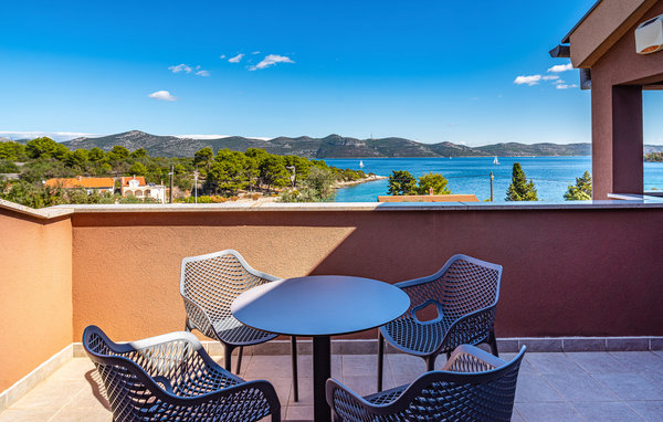Semesterhus - Iz-Veli Iz , Kroatien - CDU540 108