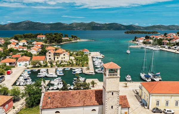 Holiday Home - Veli Iz , Croatia - CDU733 83