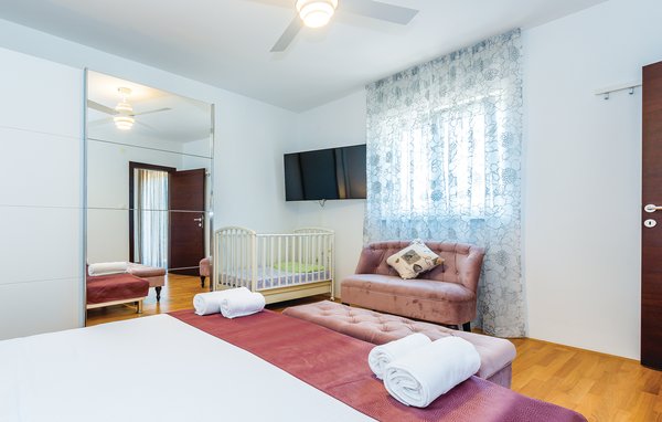Holiday Home - Sibenik-Dubrava , Croatia - CDV005 602
