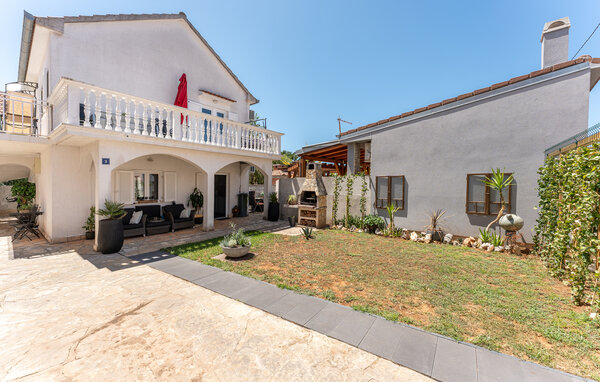 Verheug je op een ontspannen vakantie aan zee in deze vakantiewoning.

Laat het leven van alledag achter je en breng een ontspannen vakantie voor twee door in het appartement, dat op slechts een korte..