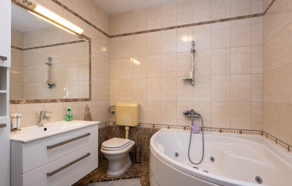 Semesterhus - Pula-Radeki Glavica , Kroatien - CIC016 701