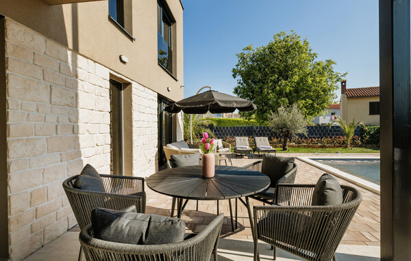 Holiday Home - Porec-Tar , Croatia - CID016 101