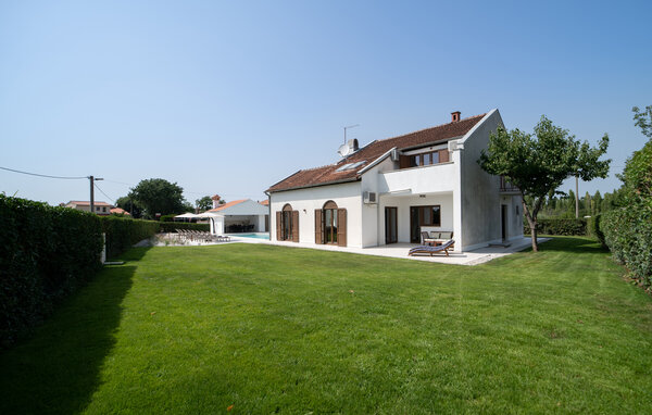 Holiday Home - Porec - Vrvari , Croatia - CID017 81