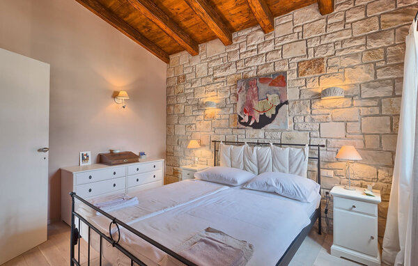 Holiday Home - Porec - Kastelir , Croatia - CID036 605