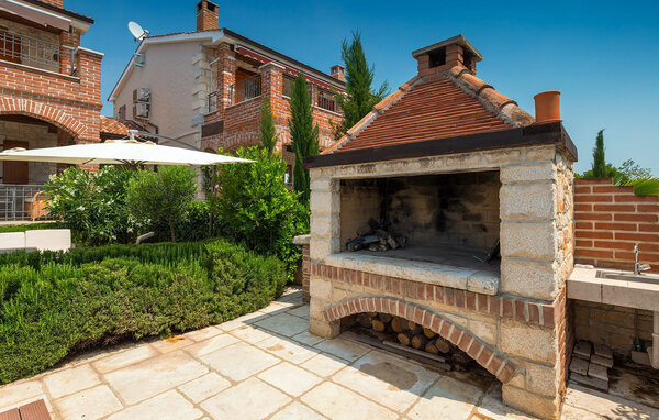 Holiday Home - Porec - Kastelir , Croatia - CID036 106