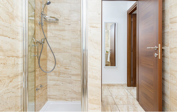 Apartment - Fazana , Croatia - CIF060 702