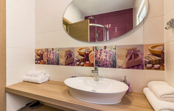 Apartment - Fazana , Croatia - CIF062 701