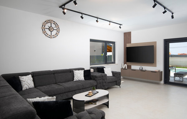 Holiday Home - Fazana-Valbandon , Croatia - CIF095 4