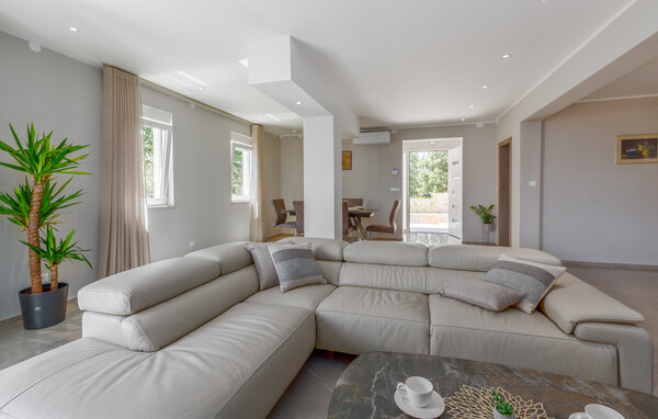 Holiday Home - Barbariga , Croatia - CIF908 302