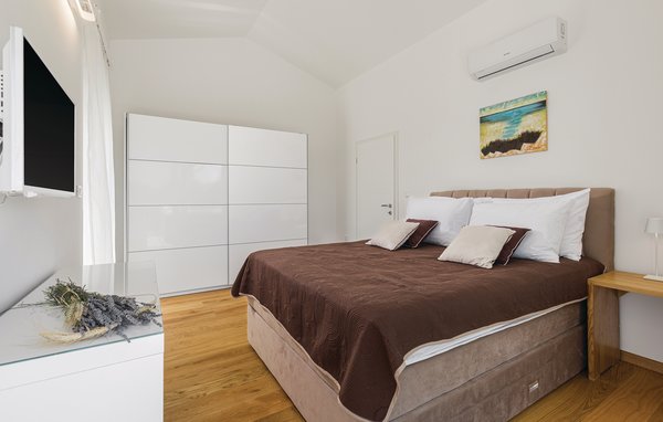 Domy wakacyjne - Krnica , Chorwacja - CIO213 604