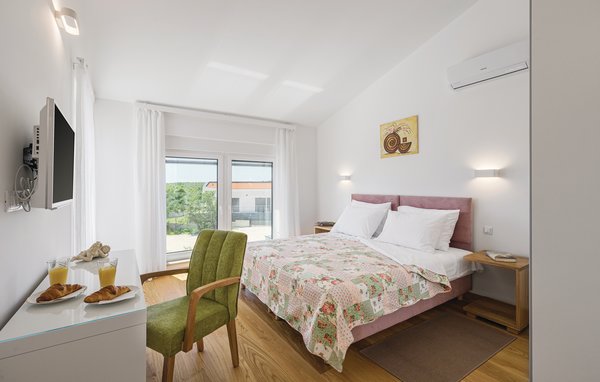 Domy wakacyjne - Krnica , Chorwacja - CIO213 605