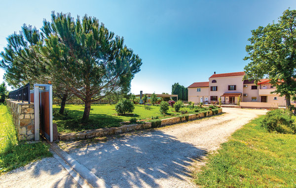 Domy wakacyjne - Pula , Chorwacja - CIP499 81