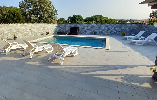 Feriehus - Pula , Kroatia - CIR234 11