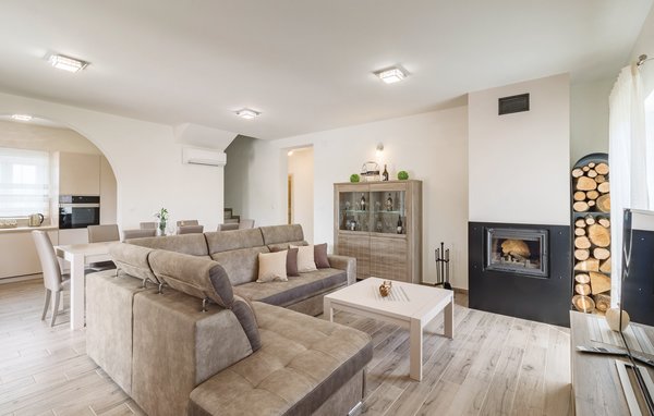 Vakantiehuis - Pula-Radeki Polje , Kroatië - CIR247 301