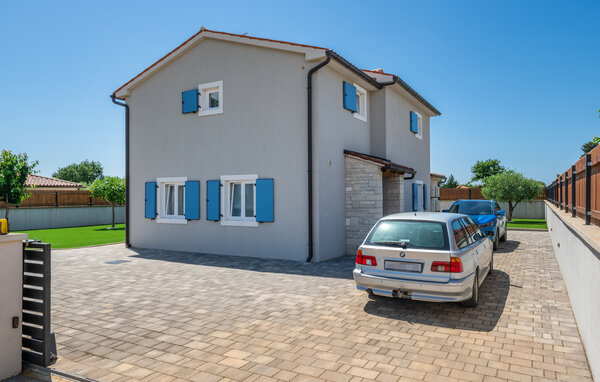 Vakantiehuis - Pula-Radeki Polje , Kroatië - CIR247 82