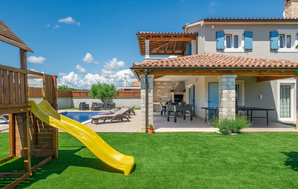 Vakantiehuis - Pula-Radeki Polje , Kroatië - CIR247 105