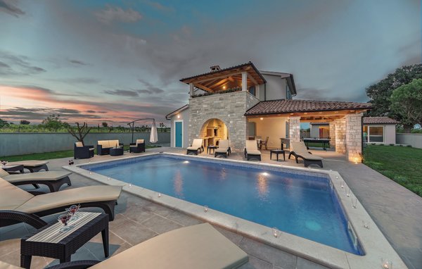 Vakantiehuis - Pula-Radeki Polje , Kroatië - CIR247 107