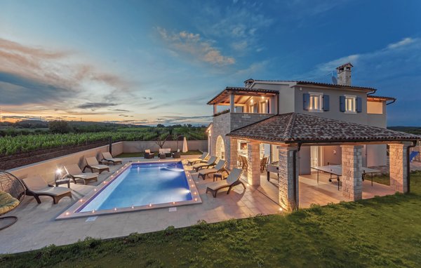 Vakantiehuis - Pula-Radeki Polje , Kroatië - CIR247 108
