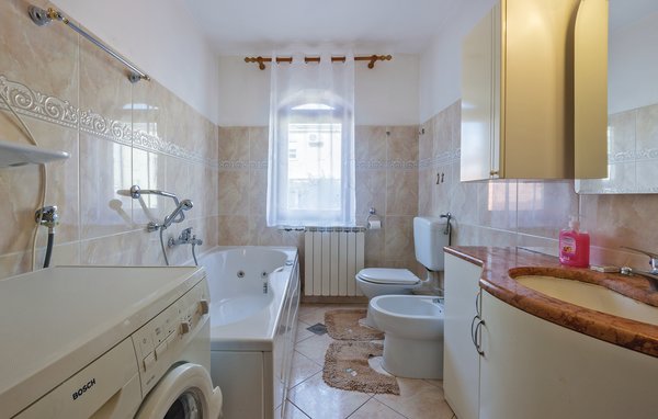 Vakantiehuis - Pula , Kroatië - CIR260 701