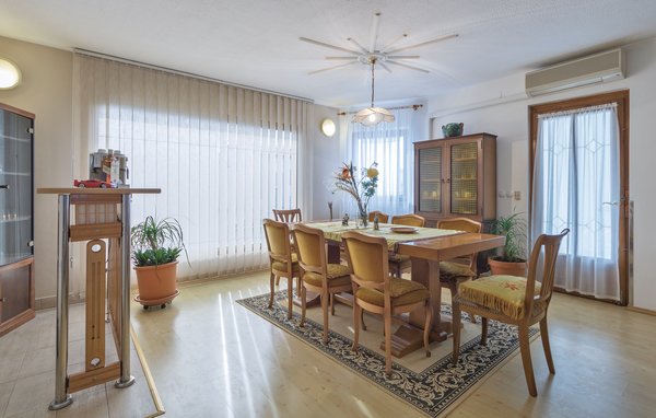 Vakantiehuis - Pula , Kroatië - CIR260 304
