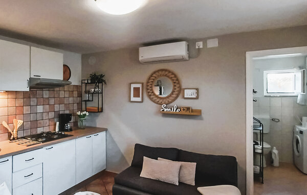 Holiday Home - Pula-Sisan , Croatia - CIR271 401