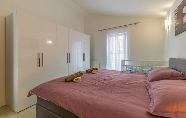 Feriehus - Pula-Skatari , Kroatia - CIR336 606