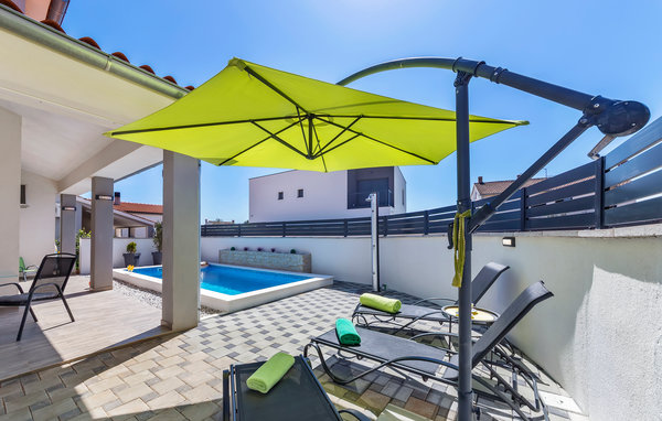 Feriehus - Pula-Skatari , Kroatia - CIR336 101