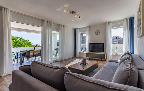 Ferienhaus - Pula-Galizana , Kroatien - CIR353 301