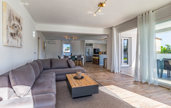 Ferienhaus - Pula-Galizana , Kroatien - CIR353 302