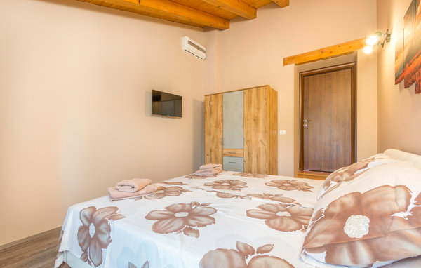 Casa de vacaciones - Pula , Croacia - CIR389 601