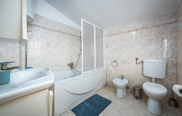 Feriehus - Pula-Radeki Polje , Kroatia - CIR390 702