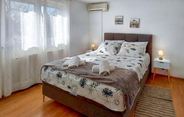Feriehus - Pula-Radeki Polje , Kroatia - CIR390 602