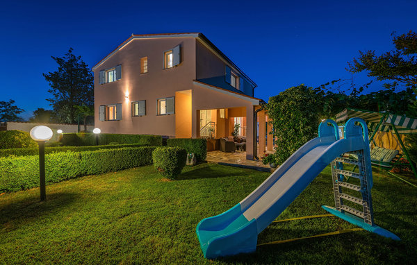 Feriehus - Pula-Radeki Polje , Kroatia - CIR390 106