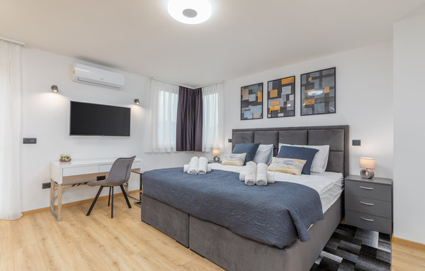 Vakantiehuis - Pula , Kroatië - CIR392 9