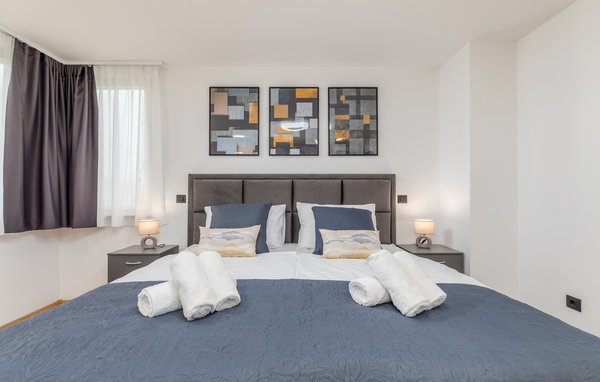 Vakantiehuis - Pula , Kroatië - CIR392 601