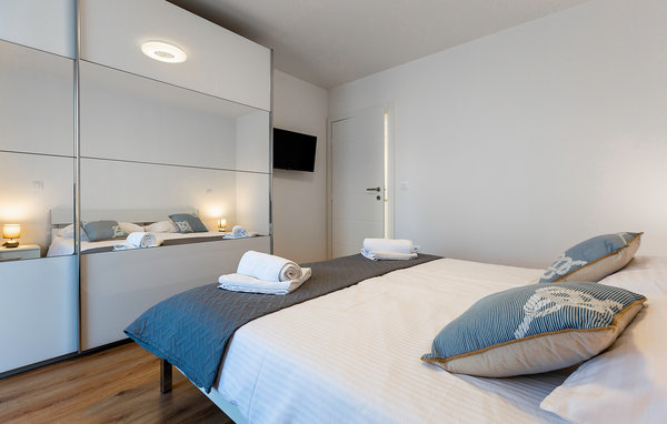 Vakantiehuis - Pula , Kroatië - CIR392 609