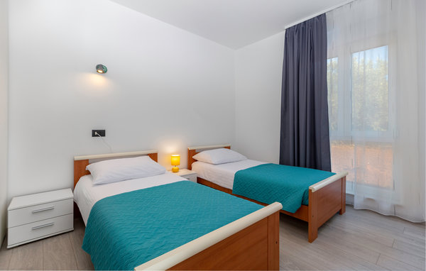 Vakantiehuis - Pula , Kroatië - CIR392 612