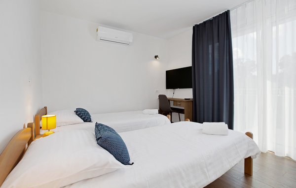 Vakantiehuis - Pula , Kroatië - CIR392 615