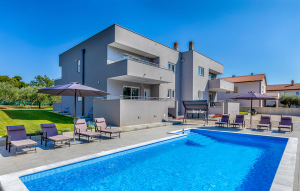 Vakantiehuis - Pula , Kroatië - CIR392 11