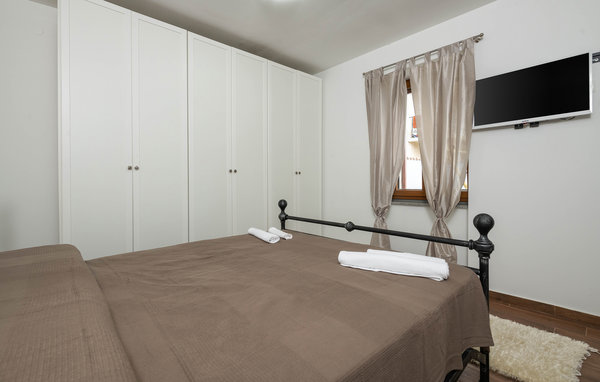 Holiday Home - Pula-Loborika , Croatia - CIR402 602