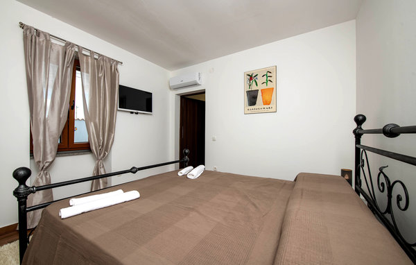 Holiday Home - Pula-Loborika , Croatia - CIR402 603