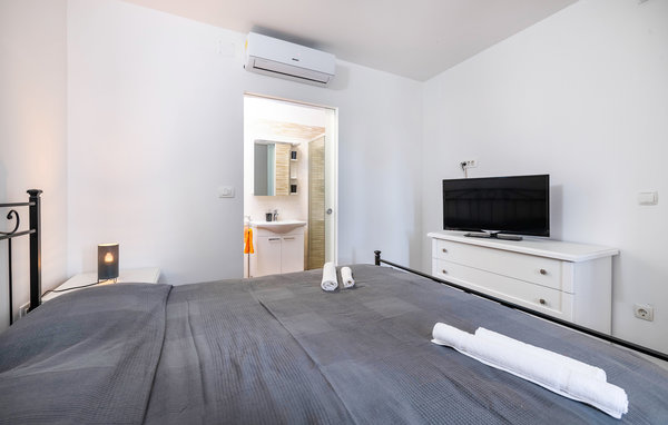 Holiday Home - Pula-Loborika , Croatia - CIR402 604