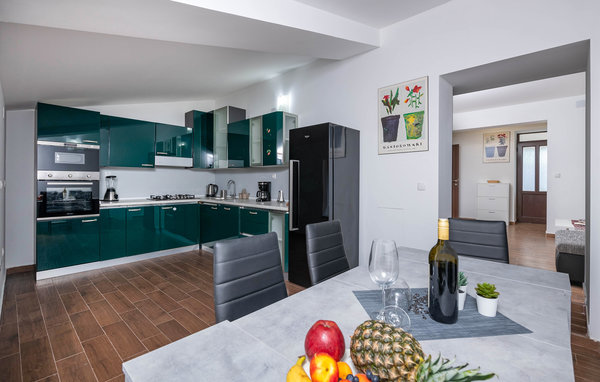 Holiday Home - Pula-Loborika , Croatia - CIR402 4