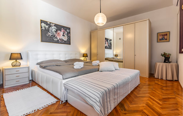 Vakantiehuis - Pula , Kroatië - CIR408 601