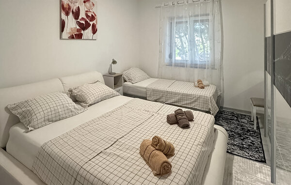 Apartment - Pula , Croatia - CIR409 602