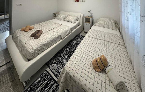 Apartment - Pula , Croatia - CIR409 603